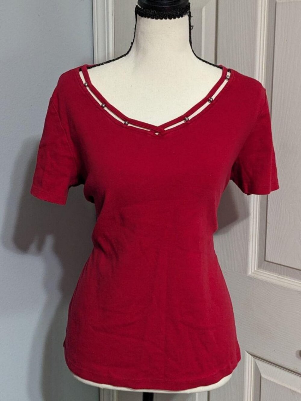 Vintage Karen Scott Red Beaded Strappy V-Neck Short Sleeve Top Medium